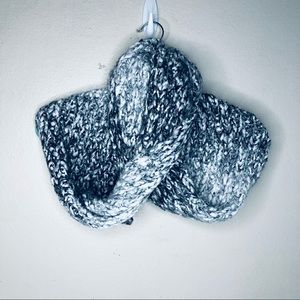 Sanoma Grey & White Shimmery Infinity Scarf